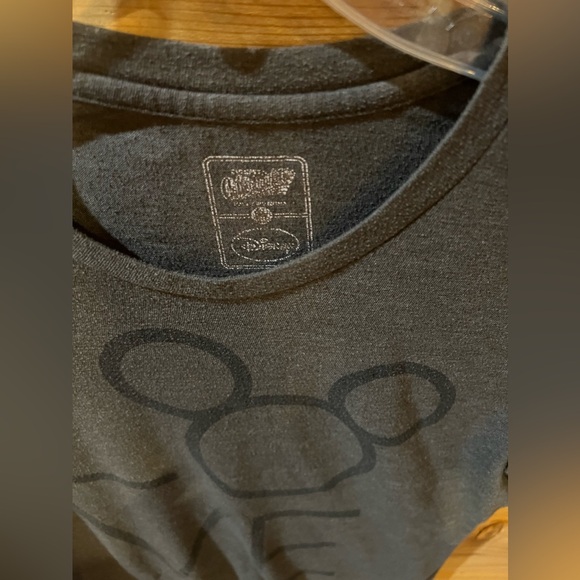 Old Navy Grey // Gray Disney Mickey Ears Love Tee Shirt Men’s Extra Small XS - Picture 2 of 7